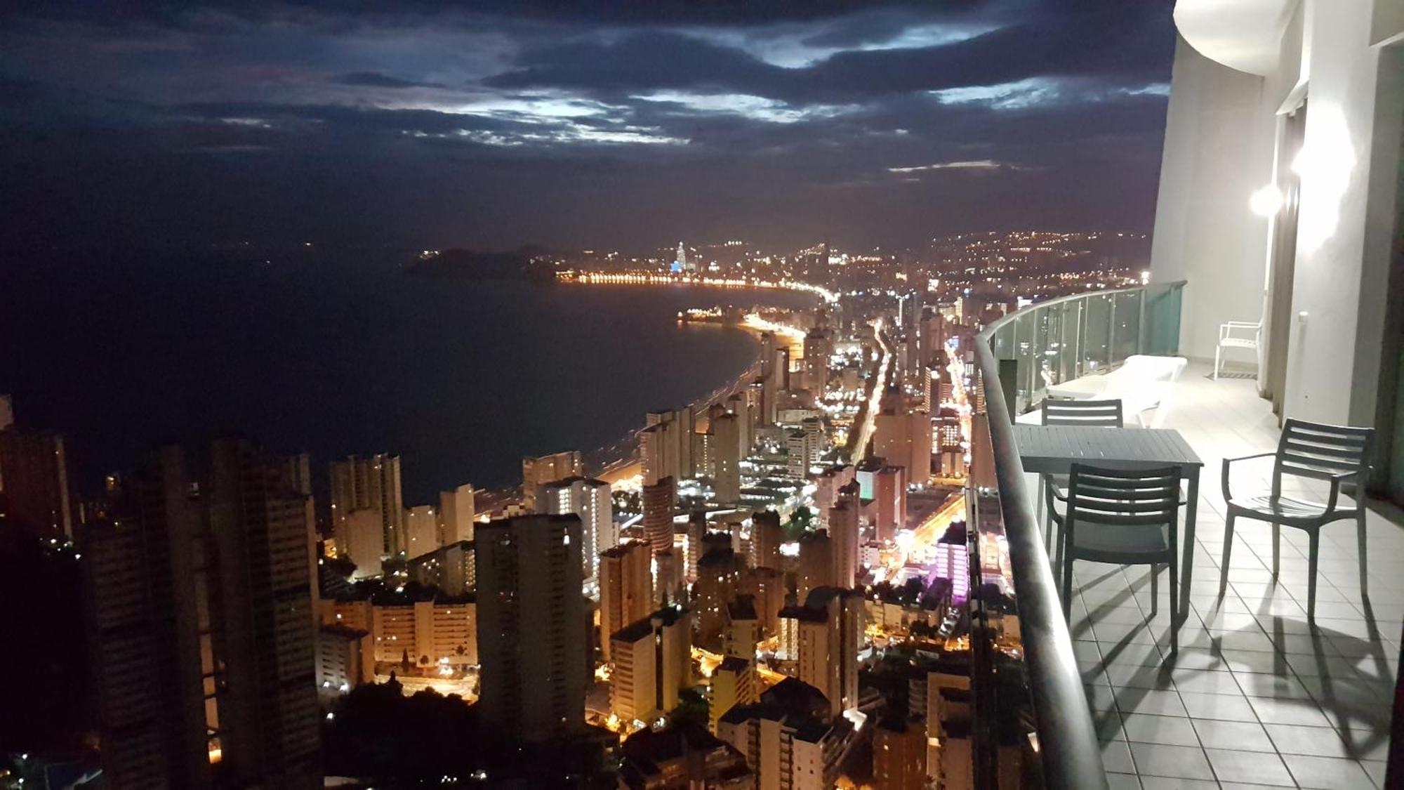 Deluxe Penthouse On The 42Nd Floor With Amazing Sea Views Apartment Benidorm Exterior photo